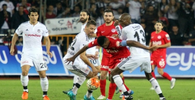 Spor Toto Süper Lig Antalyaspor:1 Beşiktaş:5