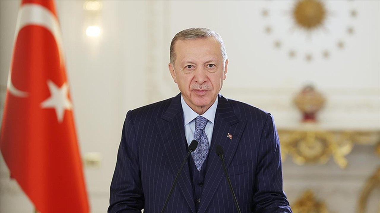 Erdoğan, Azerbaycan'ın Bağımsızlık Günü'nü Kutladı ve İlham Aliyev'e Mesaj Gönderdi