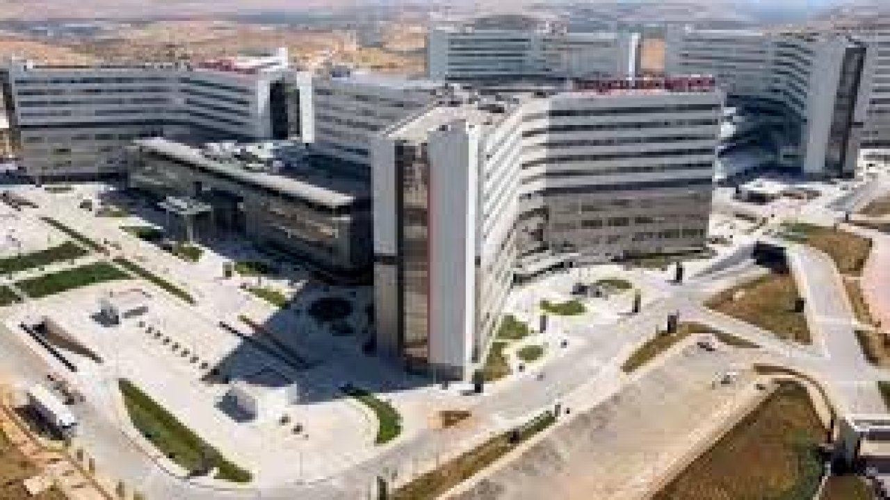 Şehir Hastanelerine Harcanan Bütçe: Eski CHP Milletvekili Fikret Şahin'in Kaygısı
