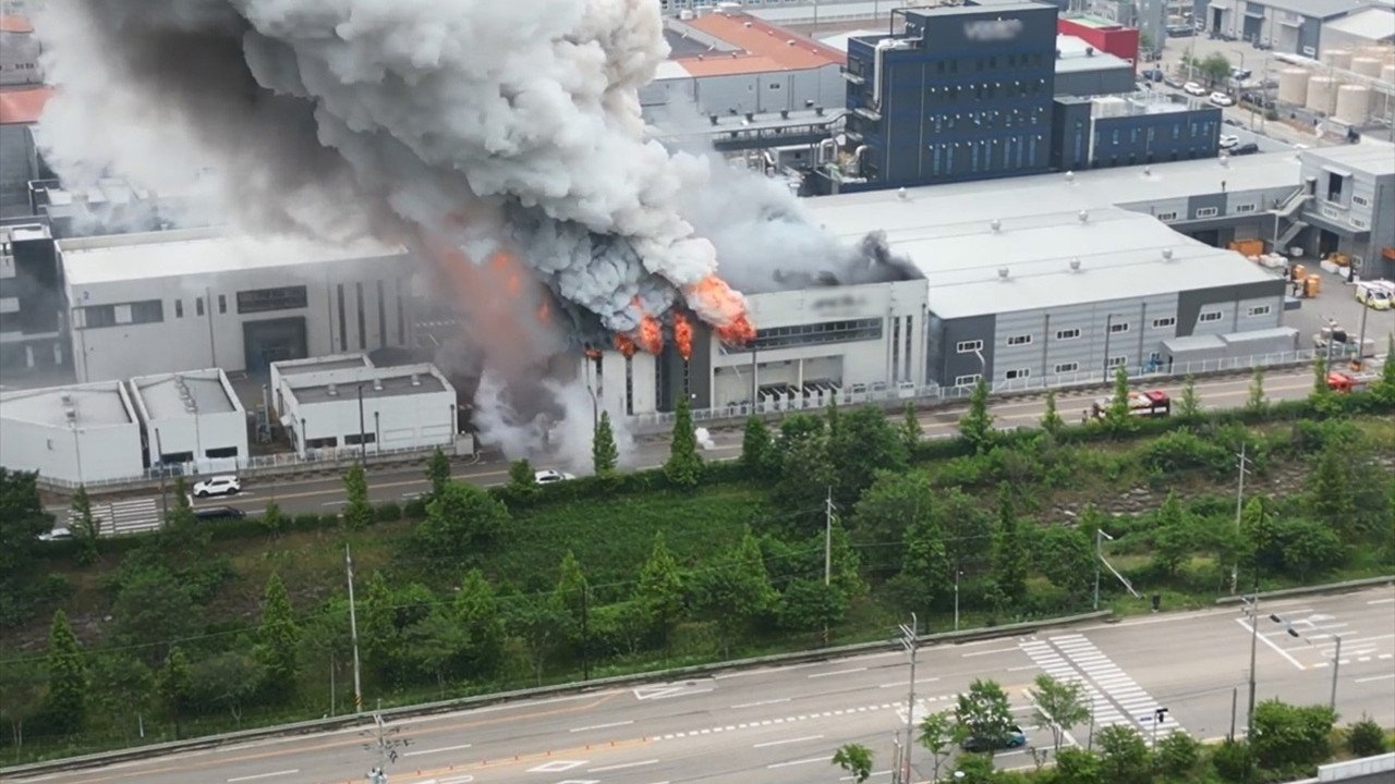 Güney Kore'deki Fabrika Yangınında 20 Kişi Hayatını Kaybetti