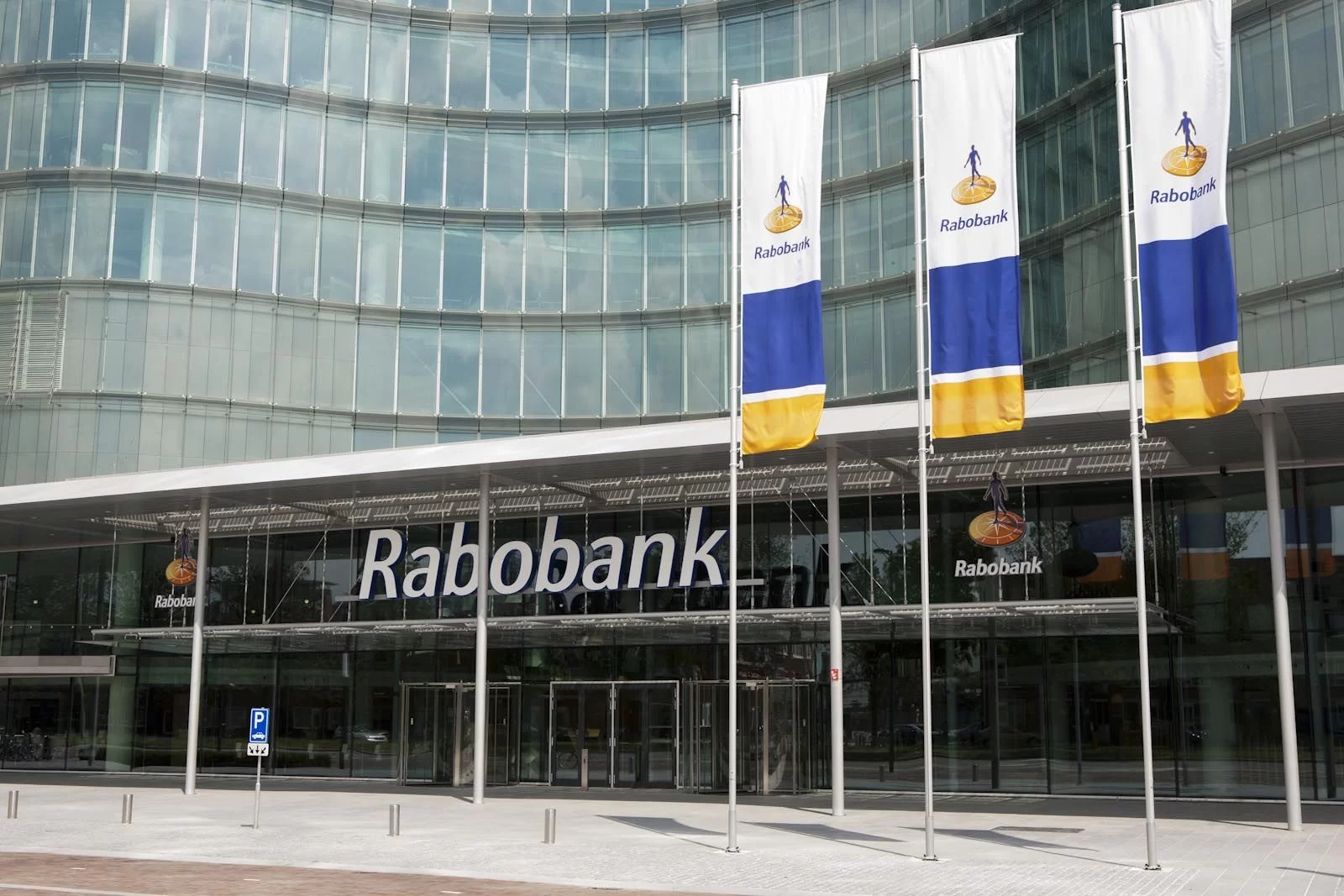 Rönesans Holding, Rabobank A.Ş.'nin Tüm Hisselerini Devralıyor