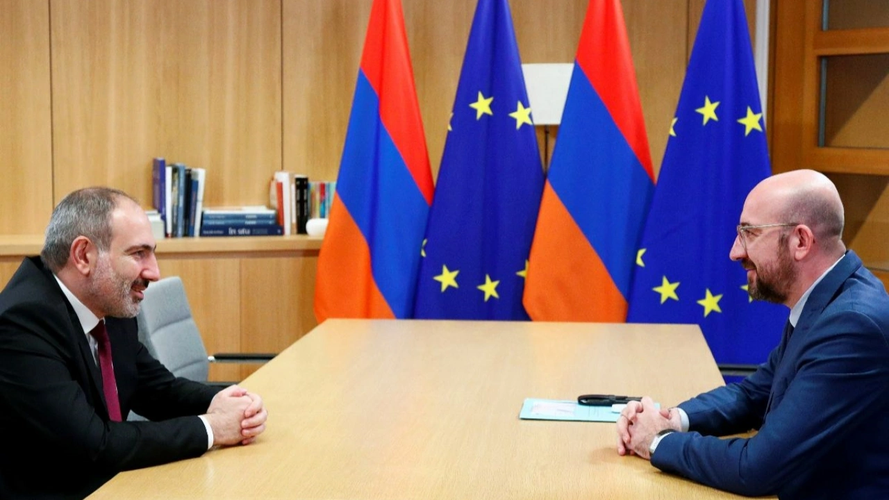 AB ve Ermenistan Arasında Vize Serbestisi Görüşmeleri Başlıyor