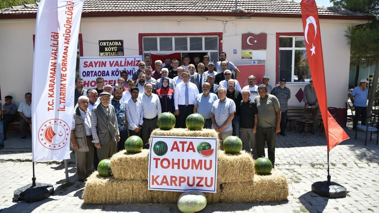 Vali Sarıibrahim Karpuz Hasadının Ardından Vatandaşlarla Bir Araya Geldi