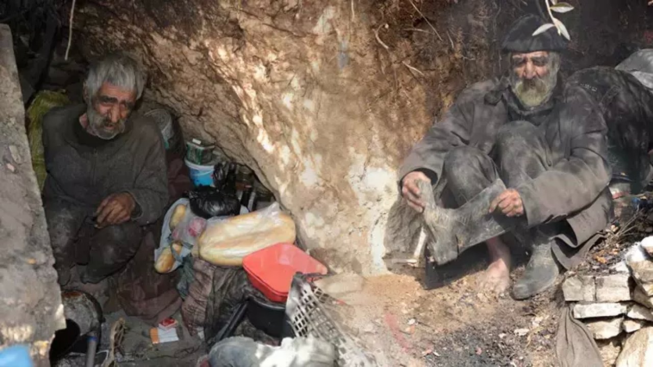 40 Yıl Mağarada Yaşadı, 2 Dil Biliyordu: İşte İskender Aga’nın Sır Dolu Yaşamı!
