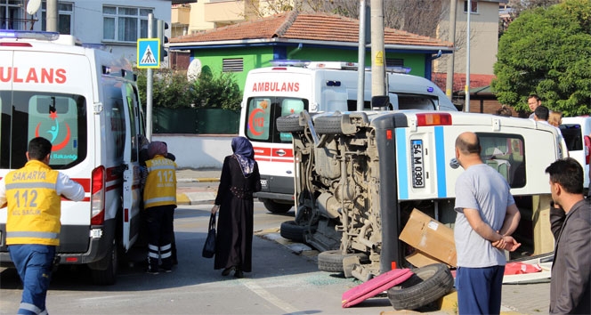 Yolcu minibüsü devrildi: 7 yaralı