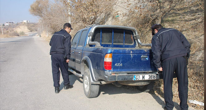 Şüpheli kamyonet polisi harekete geçirdi