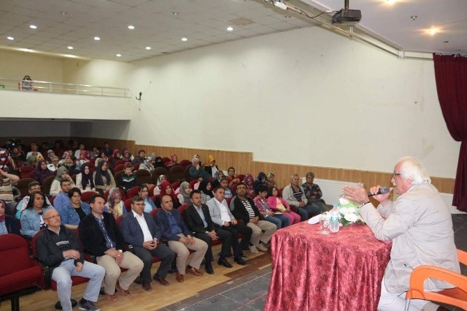 Beyşehir’de “Fatihler Yetiştirmek” Konulu Konferans