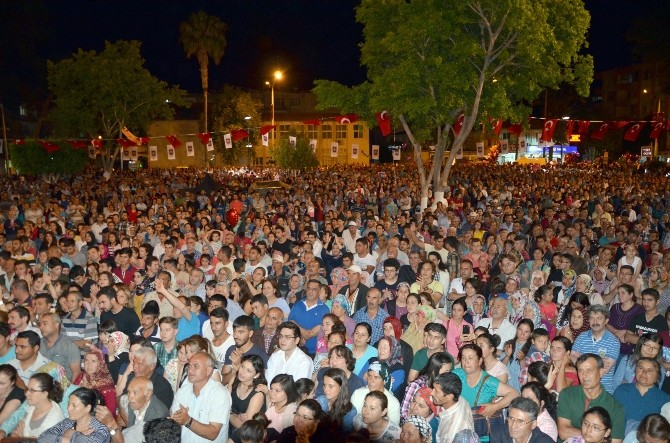 Bedia Akartürk’ten Türkü Şöleni