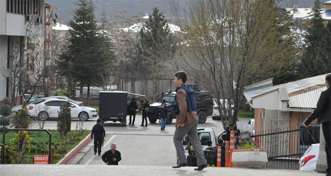 Tunceli'de polis kontrol noktasına saldırı: 1 terörist öldürüldü