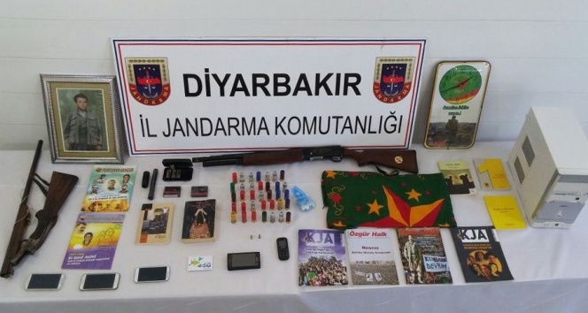 Vatandaşları kahvede toplayıp, devlete karşı kışkırtıyorlar