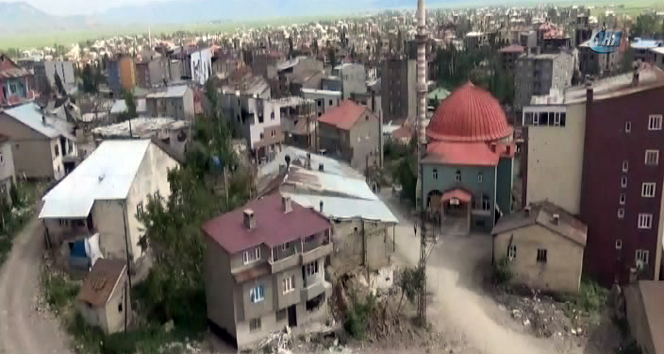 Yüksekova’da artık çukurlar kazılamayacak