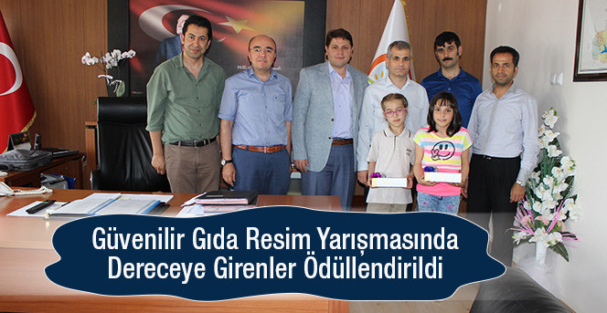 Ulusal Çocuk Resim Yarışmasında Dereceye Girenlere Ödülleri Verildi