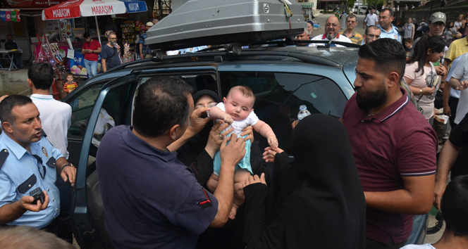 Arabada mahsur kalan 5 aylık bebek için seferberlik