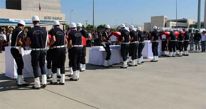 Elazığ şehitleri törenle memleketlerine uğurlandı