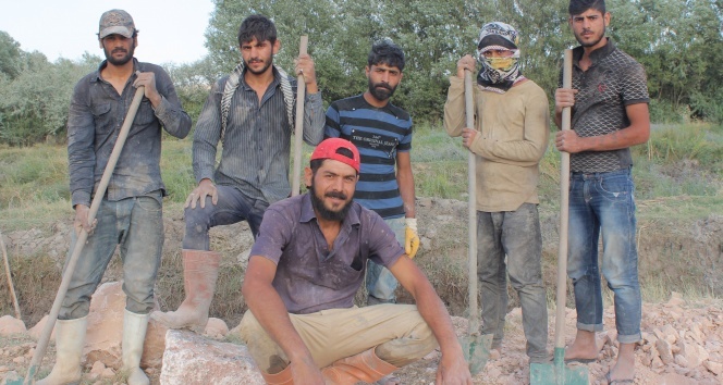 Türkiye'deki Suriyelilerden, 'Fırat Kalkanı' harekatına destek