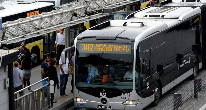 Metrobüs şoförü, yolcuyu bıçakladı