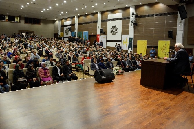 Bahadıroğlu’ndan Fetih Konferansı