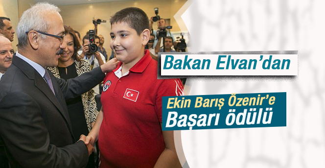 Lütfi Elvan’dan Özenir’e Ödül!