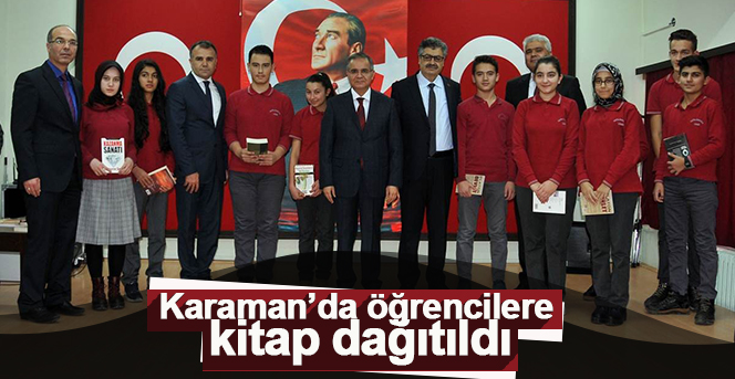 Karaman’da öğrencilere kitap dağıtıldı